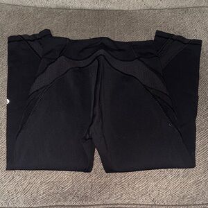 Lululemon mesh cropped Black Leggings